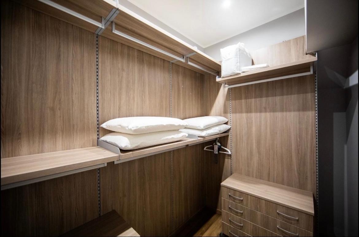 New Wonderful Bilo With Walk-in Closet From Moscova Mailand