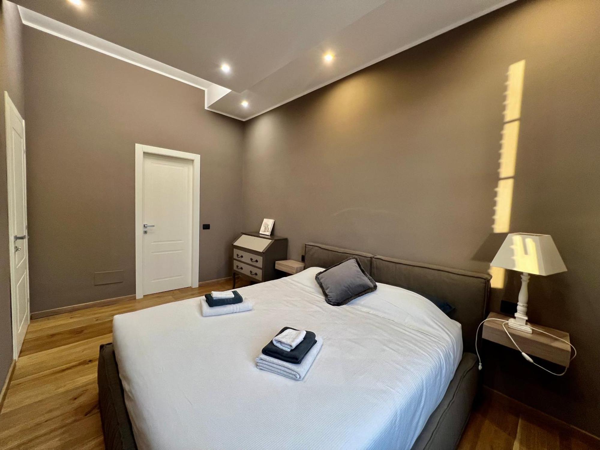 New Wonderful Bilo With Walk-in Closet From Moscova Mailand